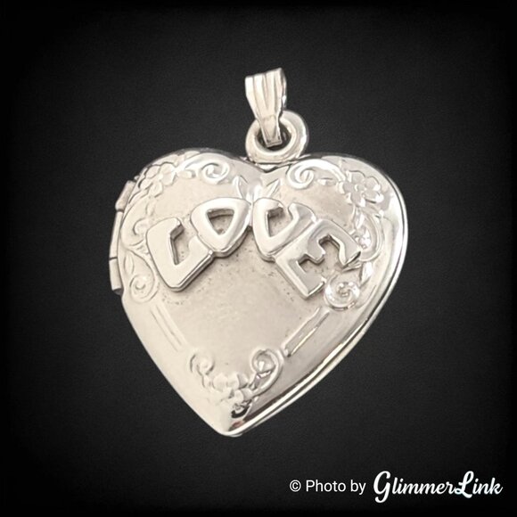 Vintage Sterling Silver LOVE Heart Locket Pendant - Picture 3 of 10